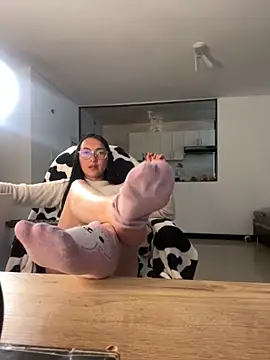 Lana suny online show from September 10, 2025, 10:42 pm