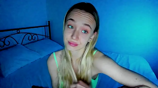 Snapshot of SexyCocobutt chatting on February 12, 2025, 10:03 am SexyCocobutt online show from February 12, 2025, 10:03 am
