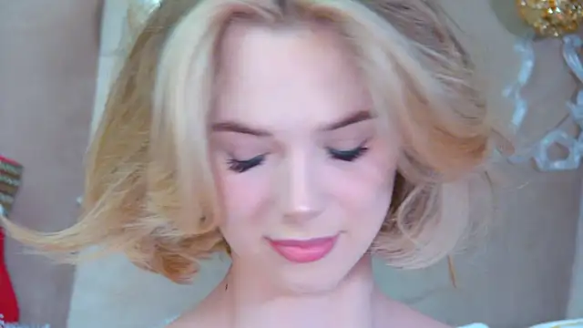 Snapshot of GentleRossi chatting on December 5, 2025, 3:10 pm GentleRossi online show from December 5, 2025, 3:10 pm