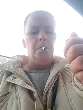 Snapshot of saharaheiss chatting on February 19, 2025, 1:28 pm saharaheiss online show from February 19, 2025, 1:28 pm