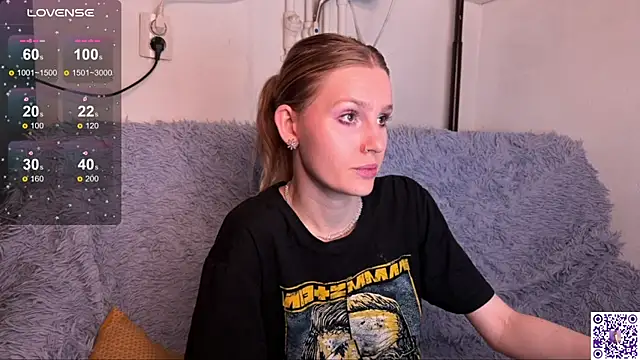 Chanel Gill online show from October 23, 2025, 11:03 pm