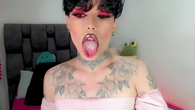 Snapshot of little_star_porn chatting on February 3, 2026, 4:10 am little star porn online show from February 3, 2026, 4:10 am