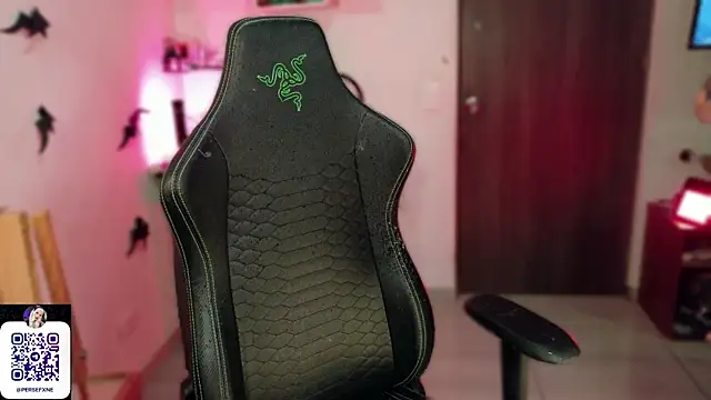 Snapshot of damnliciousss chatting on April 5, 2026, 11:44 pm damnliciousss online show from April 5, 2026, 11:44 pm