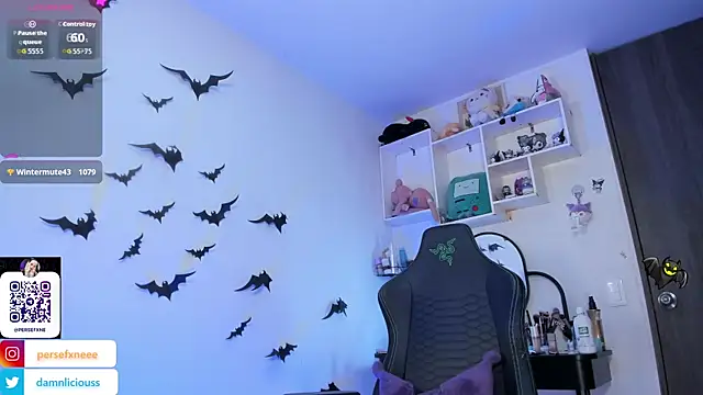 damnliciousss online show from December 1, 2025, 12:33 am