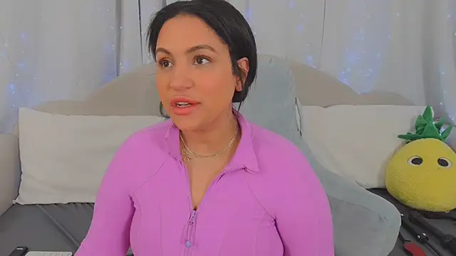 MeghanXO online show from March 7, 2026, 3:35 am