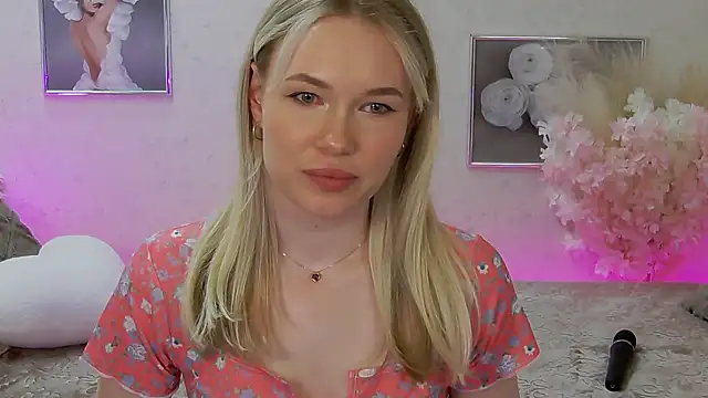 Snapshot of Veronika_Mitchel chatting on March 16, 2025, 7:38 pm Veronika Mitchel online show from March 16, 2025, 7:38 pm