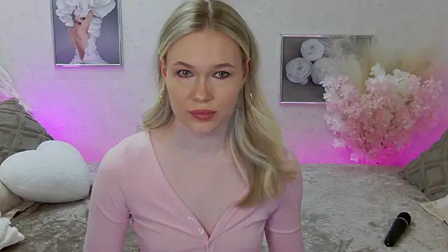 Snapshot of Veronika_Mitchel chatting on March 18, 2025, 2:50 pm Veronika Mitchel online show from March 18, 2025, 2:50 pm