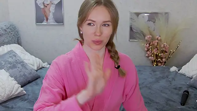 Snapshot of Veronika_Mitchel chatting on February 20, 2025, 5:52 pm Veronika Mitchel online show from February 20, 2025, 5:52 pm