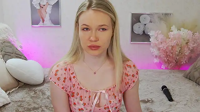 Snapshot of Veronika_Mitchel chatting on March 20, 2025, 9:24 pm Veronika Mitchel online show from March 20, 2025, 9:24 pm