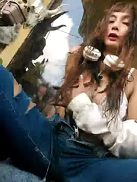 Snapshot of k_lebannon chatting on December 4, 2025, 5:34 pm k lebannon online show from December 4, 2025, 5:34 pm