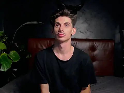 Snapshot of DanielCrush1 chatting on October 29, 2025, 10:58 am DanielCrush1 online show from October 29, 2025, 10:58 am