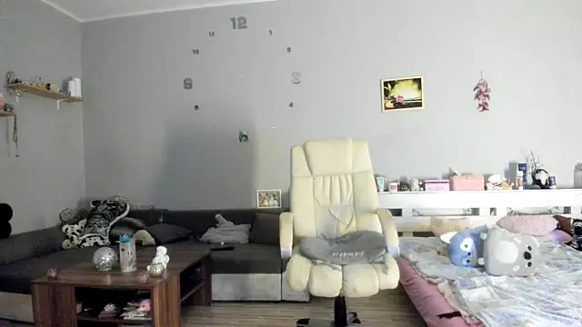 Orchideaxx online show from May 10, 2026, 8:33 pm
