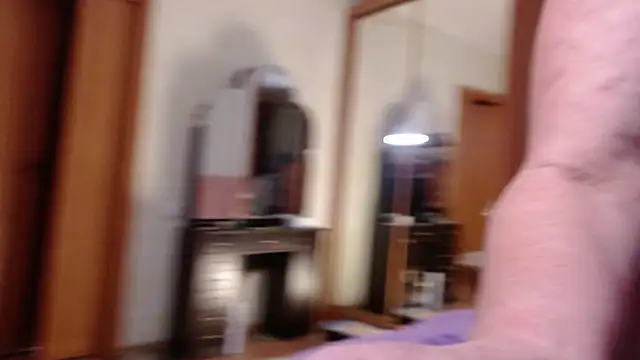 Snapshot of Blondebomb chatting on November 28, 2025, 4:12 am Blondebomb online show from November 28, 2025, 4:12 am