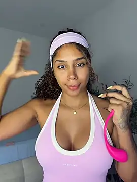 Snapshot of stormyy_ chatting on April 16, 2026, 11:29 pm stormyy online show from April 16, 2026, 11:29 pm
