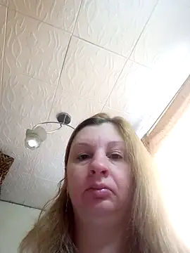 Snapshot of BustyBlond chatting on April 27, 2026, 4:21 am BustyBlond online show from April 27, 2026, 4:21 am