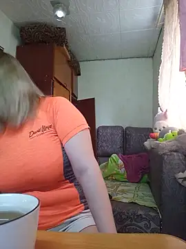 Snapshot of BustyBlond chatting on May 14, 2026, 4:31 am BustyBlond online show from May 14, 2026, 4:31 am