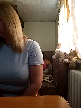 Snapshot of BustyBlond chatting on April 23, 2026, 4:08 am BustyBlond online show from April 23, 2026, 4:08 am
