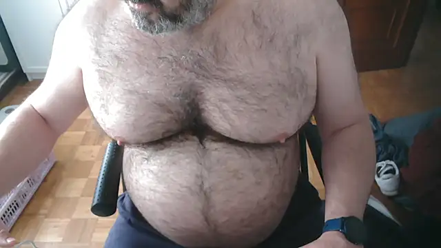 mikeyhotbear online show from May 12, 2026, 4:35 pm