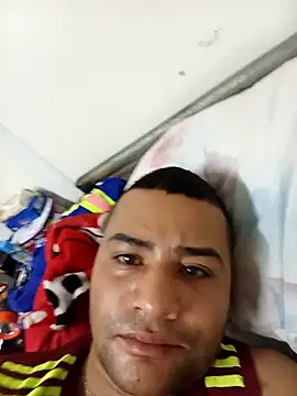 Snapshot of EISONREINA11 chatting on September 21, 2025, 10:15 pm EISONREINA11 online show from September 21, 2025, 10:15 pm