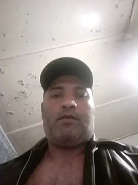 LoveDoves online show from November 13, 2025, 9:30 pm