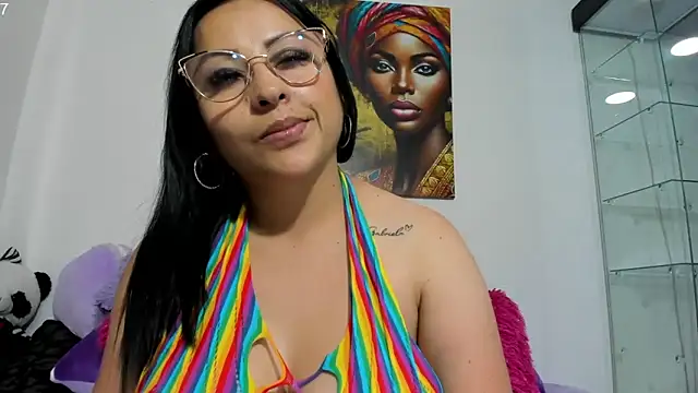 Snapshot of Emiily_88 chatting on February 11, 2025, 10:07 pm Emiily 88 online show from February 11, 2025, 10:07 pm