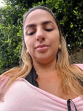Snapshot of sammyqueenx21 chatting on June 4, 2026, 12:32 pm sammyqueenx21 online show from June 4, 2026, 12:32 pm