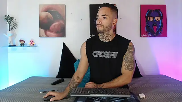 Snapshot of SophieFoxx17 chatting on January 17, 2026, 12:09 pm SophieFoxx17 online show from January 17, 2026, 12:09 pm