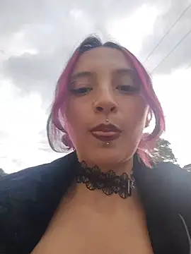 Snapshot of _Laary chatting on October 29, 2025, 9:03 pm Laary online show from October 29, 2025, 9:03 pm