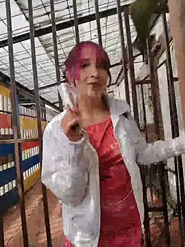 Snapshot of _Laary chatting on February 4, 2026, 8:48 pm Laary online show from February 4, 2026, 8:48 pm