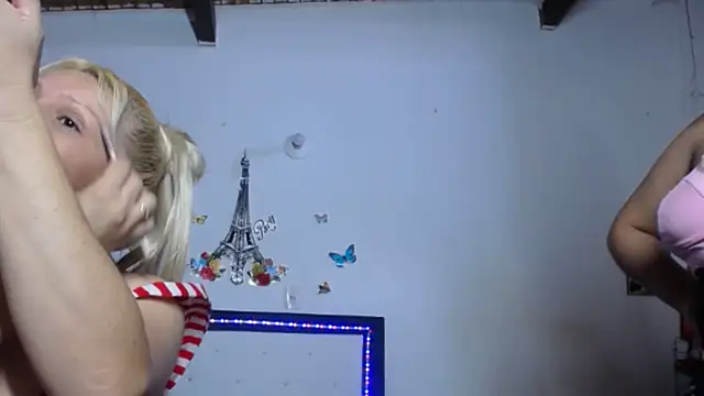 Nicolle Milf online show from December 17, 2025, 6:35 pm