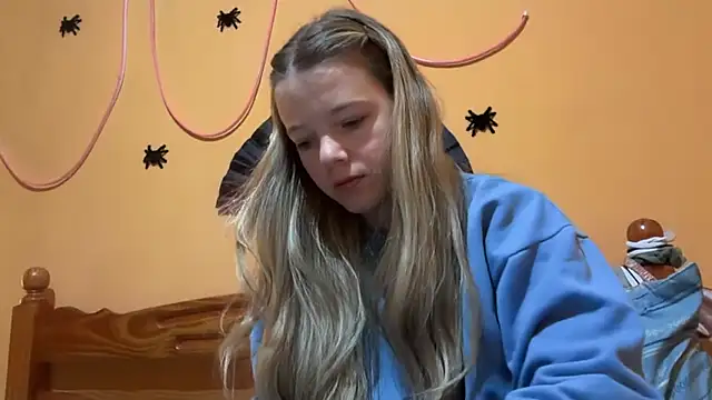 -veranito- online show from October 31, 2025, 1:57 am