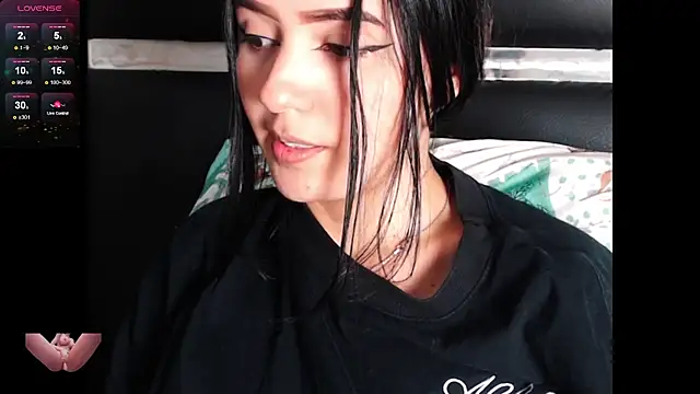 Snapshot of Danae_999 chatting on March 17, 2026, 11:30 pm Danae 999 online show from March 17, 2026, 11:30 pm