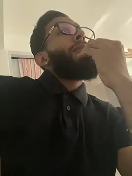 Snapshot of Alessandro__Rossi chatting on January 14, 2026, 6:22 pm Alessandro Rossi online show from January 14, 2026, 6:22 pm