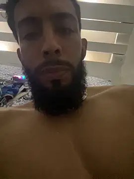 Snapshot of Alessandro__Rossi chatting on December 16, 2025, 6:01 pm Alessandro Rossi online show from December 16, 2025, 6:01 pm