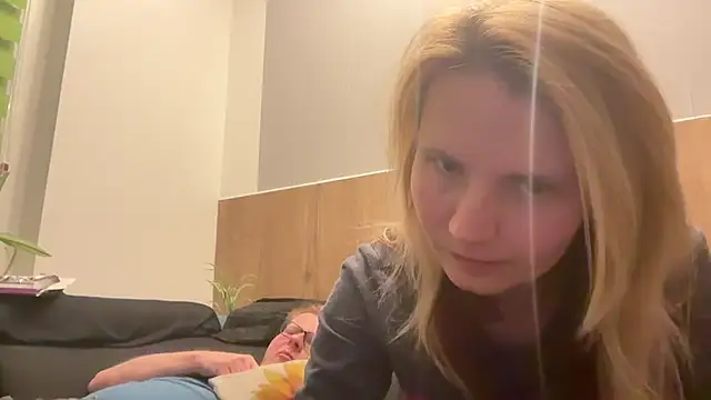 Snapshot of AnnualSunrise chatting on February 13, 2026, 7:58 pm AnnualSunrise online show from February 13, 2026, 7:58 pm