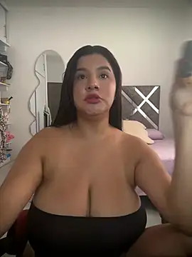 ValleryParker online show from February 2, 2026, 3:44 pm