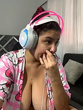 ValleryParker online show from October 19, 2025, 12:52 pm