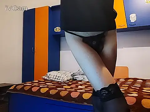 lorenithats online show from November 24, 2025, 7:03 pm