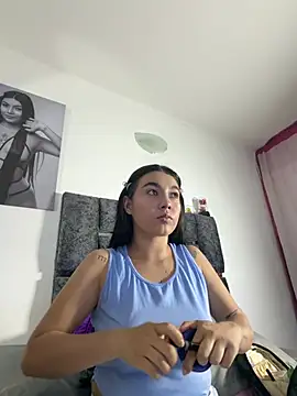 Natasharuso online show from May 4, 2026, 9:01 am