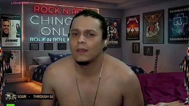 Snapshot of chino_roz chatting on April 23, 2026, 12:00 pm chino roz online show from April 23, 2026, 12:00 pm
