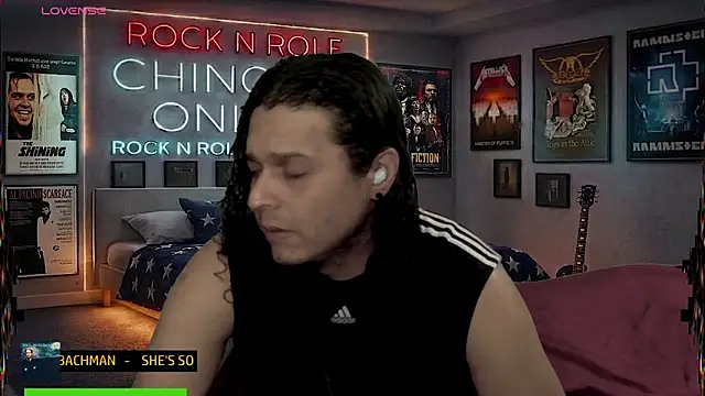Snapshot of chino_roz chatting on April 29, 2026, 5:44 am chino roz online show from April 29, 2026, 5:44 am