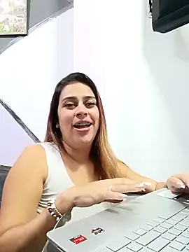 Snapshot of Latina_sexy1 chatting on March 21, 2025, 1:45 pm Latina sexy1 online show from March 21, 2025, 1:45 pm