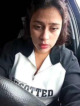 Latina sexy1 online show from November 6, 2025, 2:32 pm