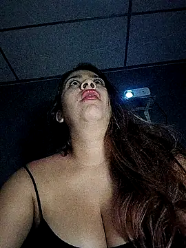 Snapshot of Latina_sexy1 chatting on September 28, 2025, 3:13 am Latina sexy1 online show from September 28, 2025, 3:13 am