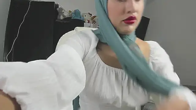 Snapshot of adila_anich chatting on December 17, 2024, 10:32 pm adila anich online show from December 17, 2024, 10:32 pm