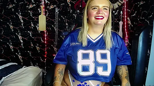 mia boobs hot online show from September 29, 2025, 9:31 pm