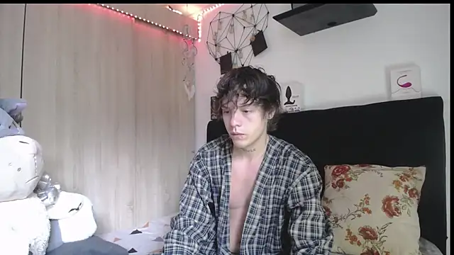 Santiago kiler online show from April 10, 2026, 12:45 pm