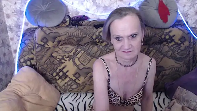 MissBekker online show from May 15, 2026, 11:19 am