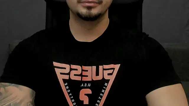 TonyWilcox online show from November 27, 2025, 4:57 am