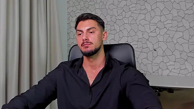 Snapshot of ClintMasters chatting on November 29, 2025, 5:40 am ClintMasters online show from November 29, 2025, 5:40 am